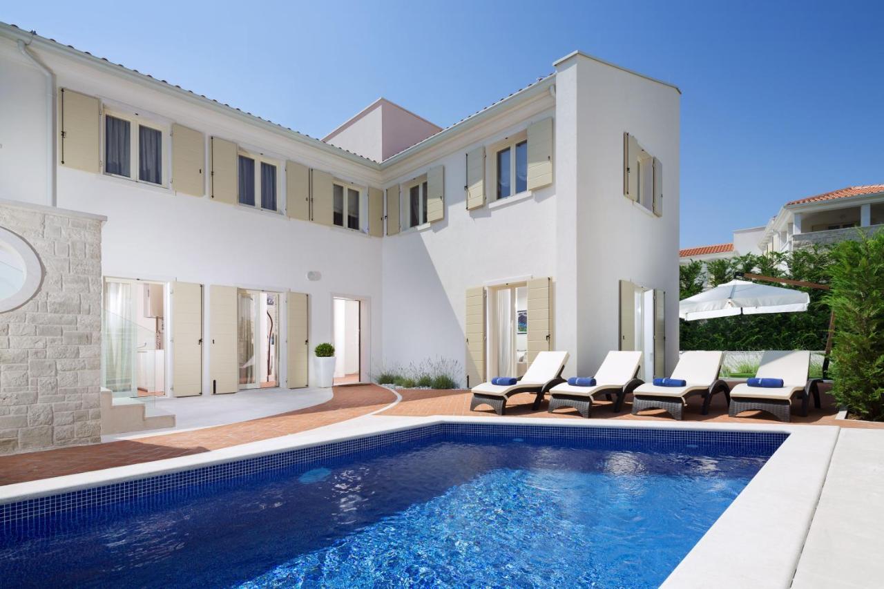 Villa Sylvia By Hmz Villas Tar-Vabriga Zewnętrze zdjęcie